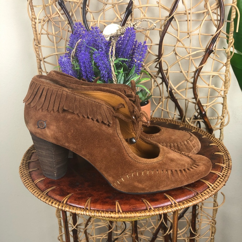 Born fringe shoes